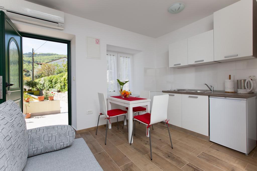 Apartmani Ve-Ro Опатія Екстер'єр фото